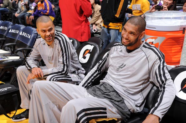 向肋部的穿 向肋部的穿